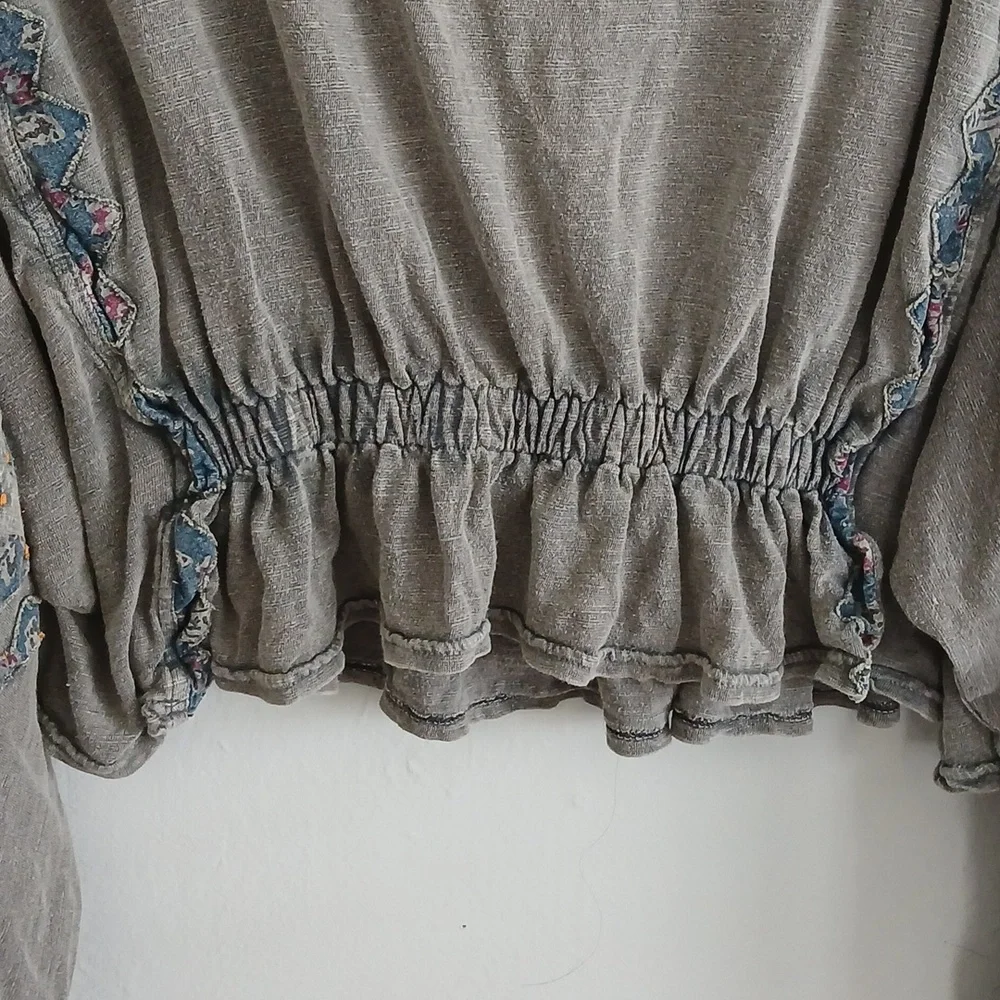 Free People Women's Green Long Sleeve Cropped Top Size Large